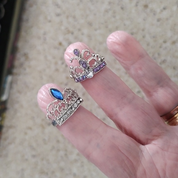 Three Flats Of Rings - Picture 7 of 11